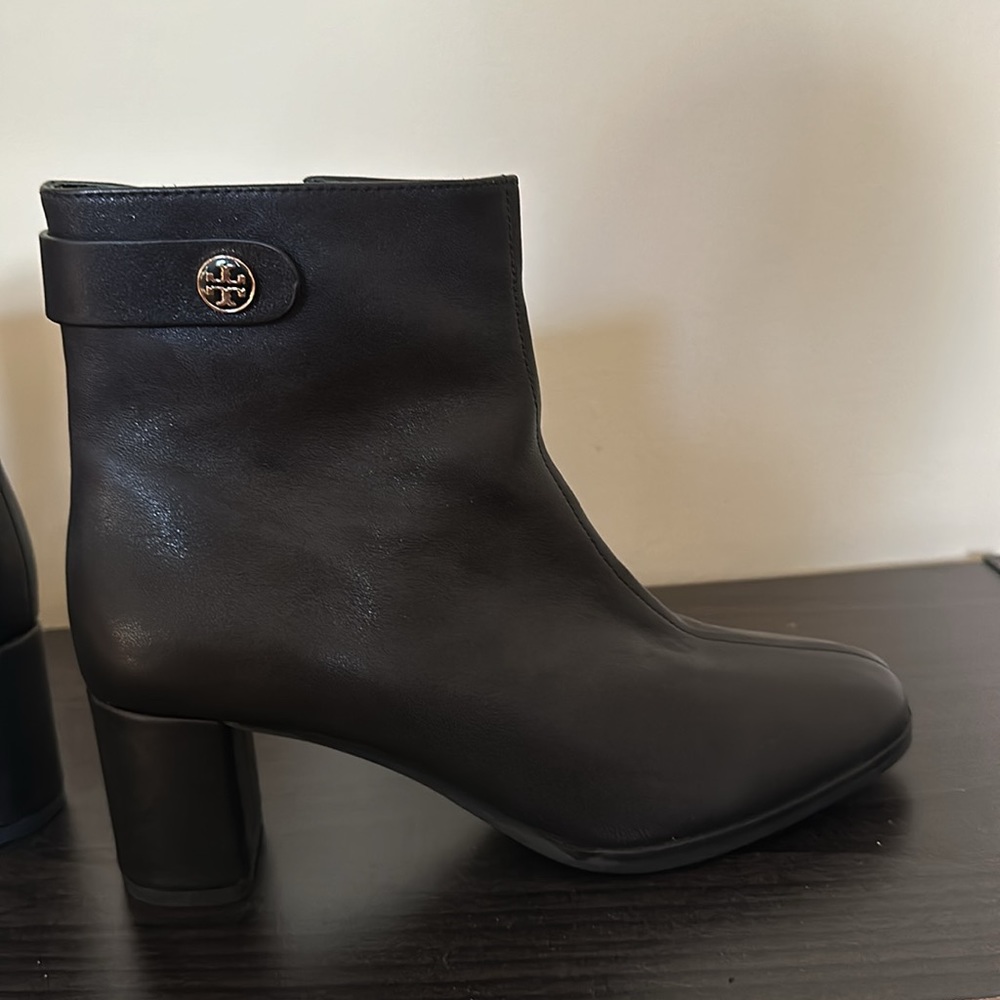 Like New Tory Burch Black Boots